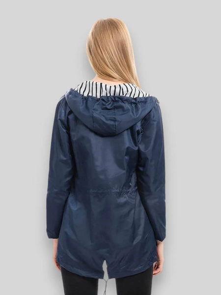 Elvina | Stilren og Vanntett Jakke