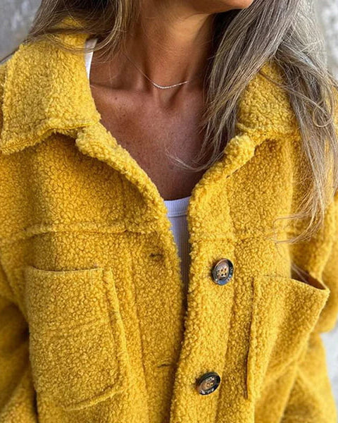 Lisbeth | Kort Ull Blazer med Klipper